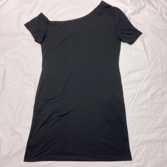 SHEIN T-shirt Dress. Black. Medium. Unique Neckline. Pockets. - Picture 1 of 6